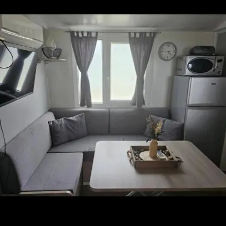 Kamp Mobile Borna, Biograd Na Moru