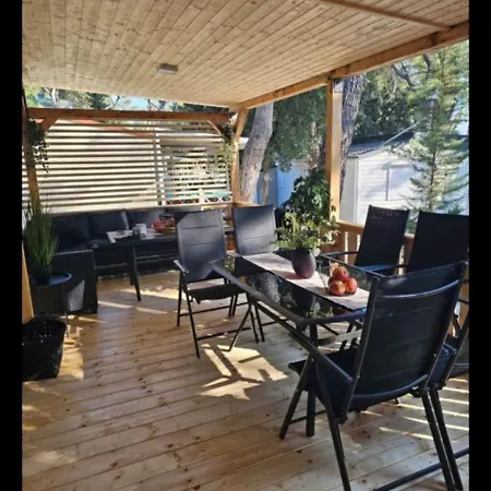 مكان تخييم Mobile Borna, *