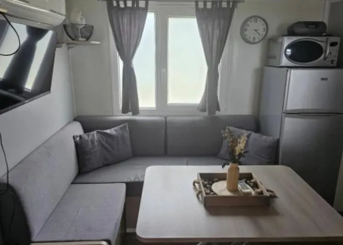 Kamp Mobile Borna, Biograd Na Moru