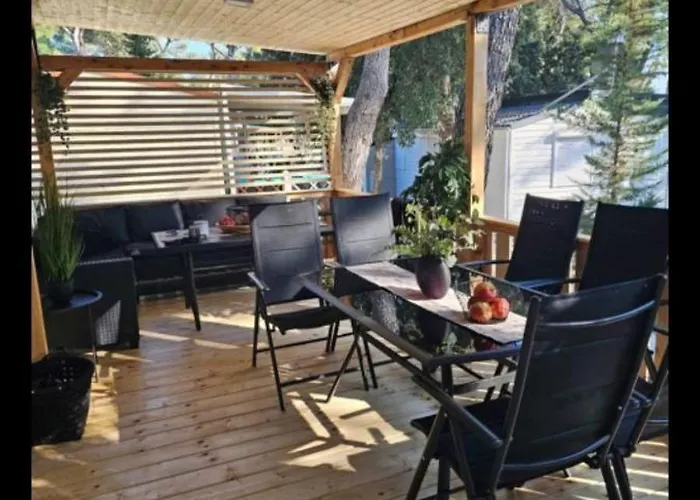 Kamp alanı Mobile Borna, *